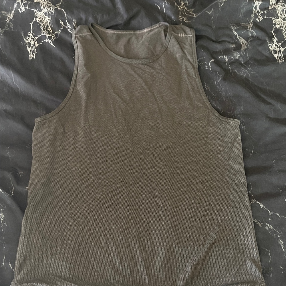 Lululemon Tank Top - Olive small